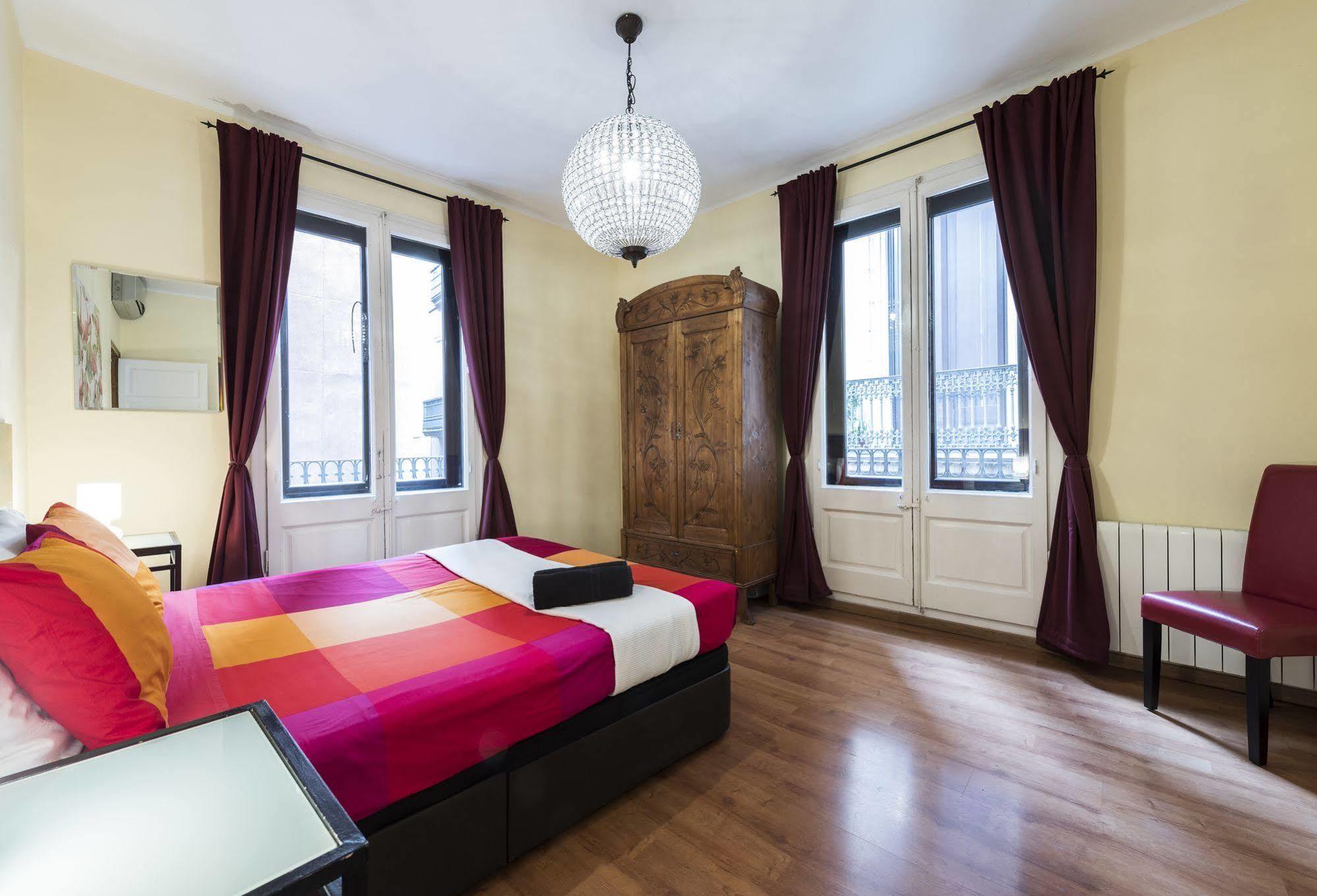 Vidre Home - Plaza Real Barcelona Exterior foto